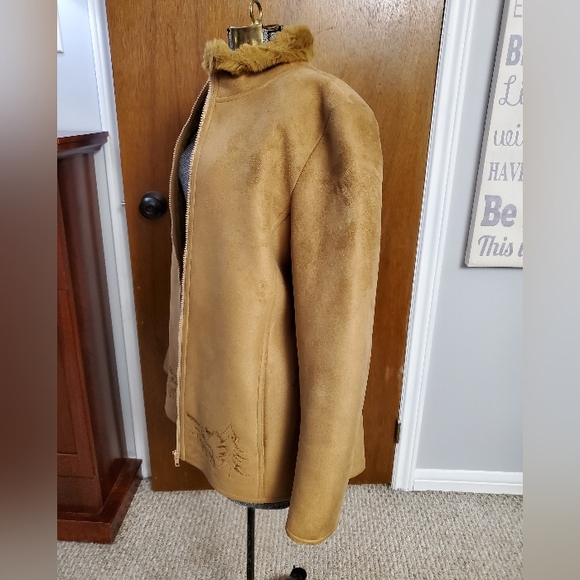 Northern Lifestyle Canada Faux Suede Brown Jacket - Picture 6 of 12